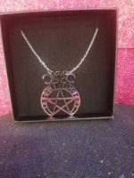 Collana con pentacolo scritta witch